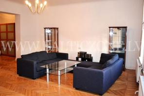 5-ти комнатная квартира в центре Риги