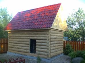 Срубы бань, домов.
