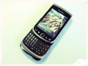 Blackberry Torch 9810 почти новый. Made in Hungary