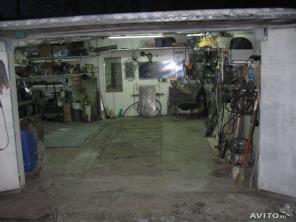 Продам охраняемый металлический гараж 36 м2.