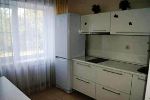 Сдаю 1 к.кв. СЖМ ул. Евдокимова 2/16кирп. 52м. евроремонт, вся мебель, бытовая техника цена 20т.р. т. 8989-715-25-95