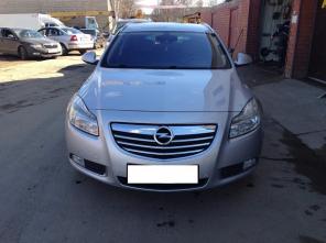 Продаю автомобиль Опель инсигния 2009 года
