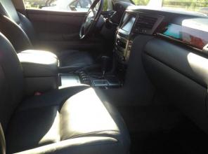 Автомобиль Lexus Luxury LX570
