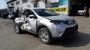 Продам Toyota Rav 4