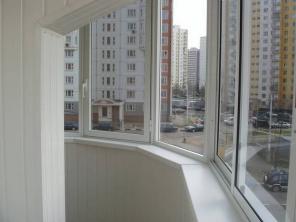 Остекление балконов любой сложности.