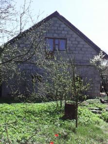 Продаётся земельный участок с жилым домом+ ПМЖ