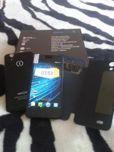 Смартфон WOR(l)D Phone 4