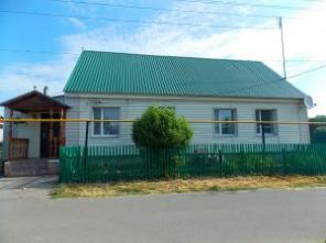 Уютный кирпичный дом с вольером для собаки в г. Усмань Липецкой области
