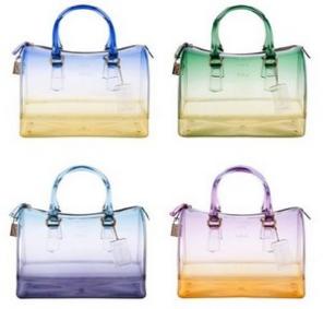 Ультрамодные сумки Furla по доступной цене.
