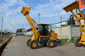 Фронтальный погрузчик BRENNER 920-Новый,Состояние идеальное