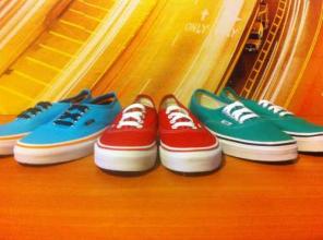 Только настоящие кеды Vans Authentic
