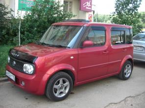 Продаю отличный автомобиль Nissan Cube