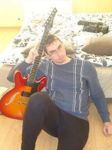 Продам гитару Hagstrom Viking