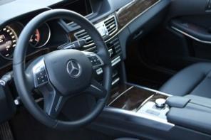 Продаю новый Mercedes E200 по низкой цене!