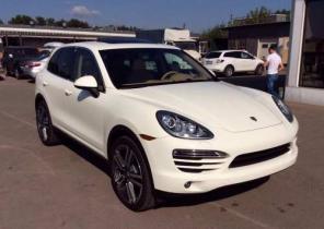 Продается Porsche cayenne 2011 года