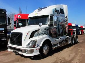 Седельный тягач Volvo VNL 670