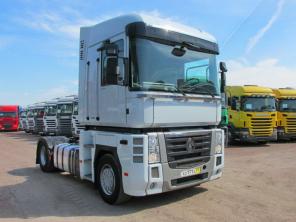 Седельный тягач Renault Magnum 520