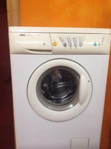 Продам стиральную машинку ZANUSSI