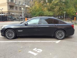 Продам BMW 750Li.