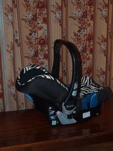 Детское автокресло Romer Baby-Safe plus SHR II с базой