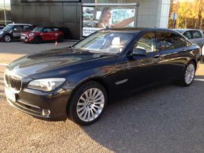 Продам BMW 750Li.