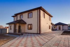 Уникальное предложение! Продается усадьба из 3-х домов на участке 20 соток, Московская область, Чеховский район, дер. Сенино, 40 км. от МКАД по Симферопольскому шоссе
