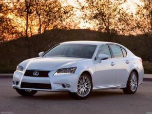  Lexus GS  .