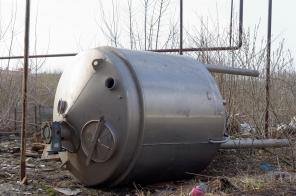 Емкость 2,5м3 нерж. с рубашкой и мешалкой.
