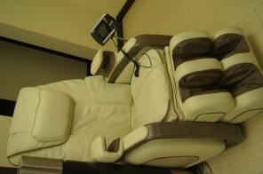 Продаю массажное кресло DELUX GM-870