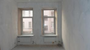 Продам большую 4-к. квартиру под чистовую отделку в центре СПб