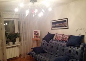 Сдаю 2 к.кв. ЦГБ пр. Чехова 6/12кирп. 47м. ремонт, первая сдача, современная мебель, бытовая техника, встроенная кухня цена 25т.р