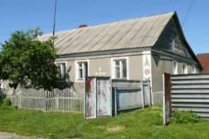 Половина кирпичного дома с капитальным гаражом в г. Чаплыгин Липецкой области