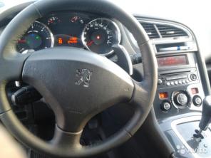 Peugeot 5008, 2011 г.