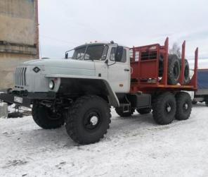 Лесовоз Урал 43204 с новой площадкой на стандартном шасси