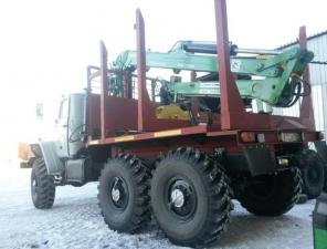 Лесовоз Урал 43204 с манипулятором Атлант-С 90 и роспуском