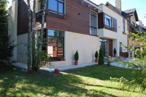 Продаётся стильный, современный дом 300 м .кв,уч.12 соток, 38 км от