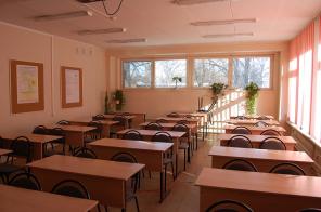 Продаются административное здание (2228,8 кв.м.) и здание овощехранилища (38 кв.м.), расположенные по адресу: г. Тольятти,ул. Свердлова, д. 39.