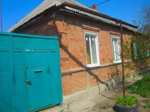 Срочно продам пол дома 61 м2, в Таганроге.