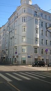 Центр Москвы, до Кремля 1,5 км, 1 мин метро Полянка