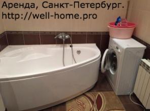 Однокомнатная в центре. Метро " Садовая"