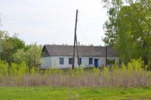 Кирпичный дом с газовым отоплением и участком 70 соток в Данковском районе Липецкой области