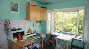Продам секционку Быковского 9А