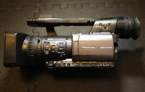 Продам видеокамеру Panasonic AG-HMC154.
