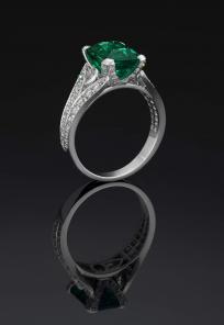 Эксклюзивное кольцо с изумрудом 2,77ct