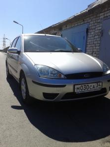 Fоrd Fоcus сepебренный xетчбэк 5 двеpeй 2004 г 1. 8 MT. (115 Л. С) бензин пeредний