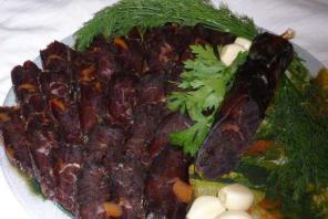 Колбаса из конины Казы