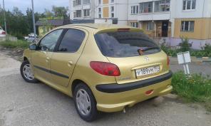 Peugeot 206 золотой хетчбэк 5 дверей, 2006 г.
