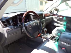 Продаю автомобиль LEXUS LX 570 Хозяин
