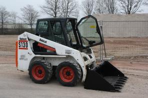 Стекло для BOBCAT, AVANT, CASE, Caterpillar, Fiat Hitachi, Heman, Hitachi, JCB, John Deer, Mustang, New Holland, Terex, Venieri, Volvo, Xgma, Yutong