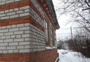 Шикарный участок с домом недалеко от города